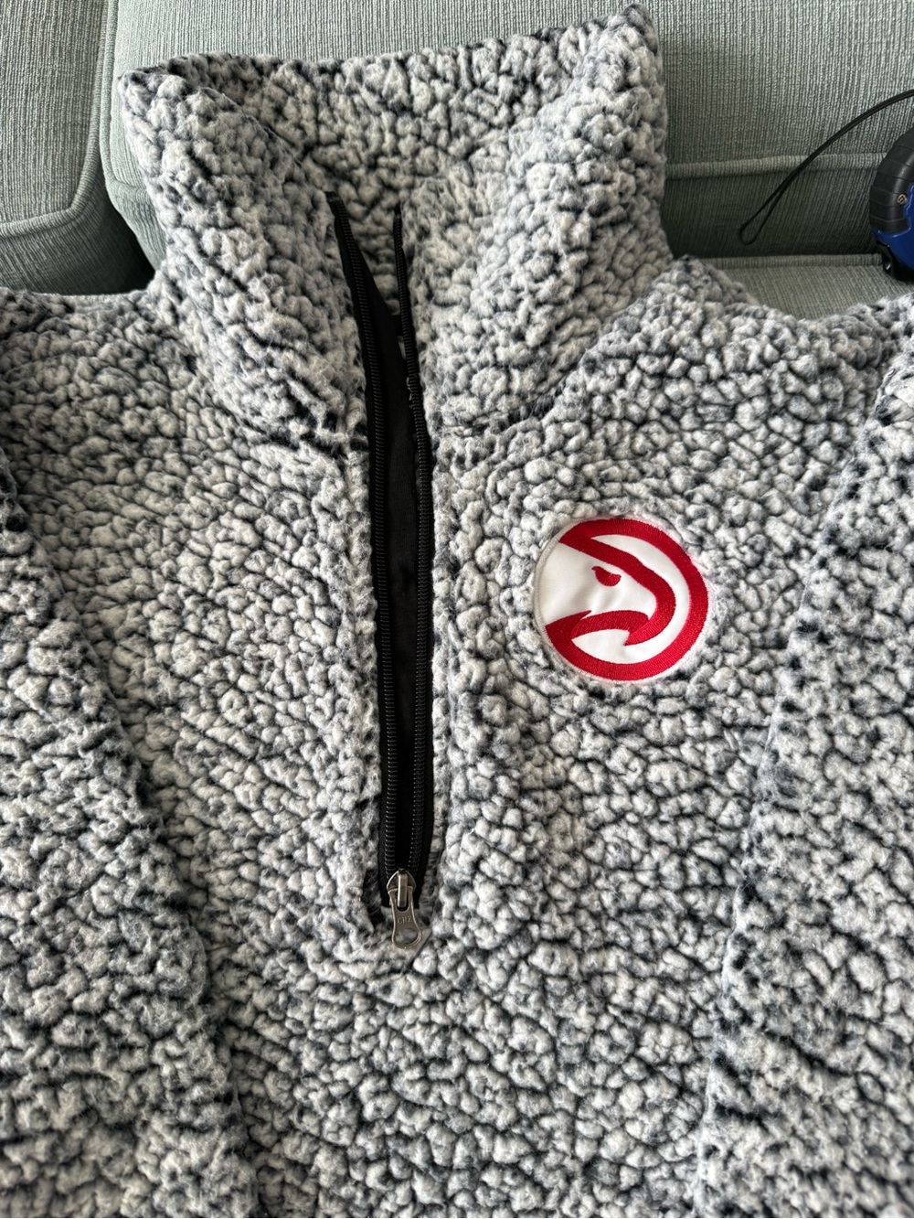 NBA 4Her Carl Banks Gray Sherpa Quarter-Zip Pullover with Red Logo - Picture 6 of 11